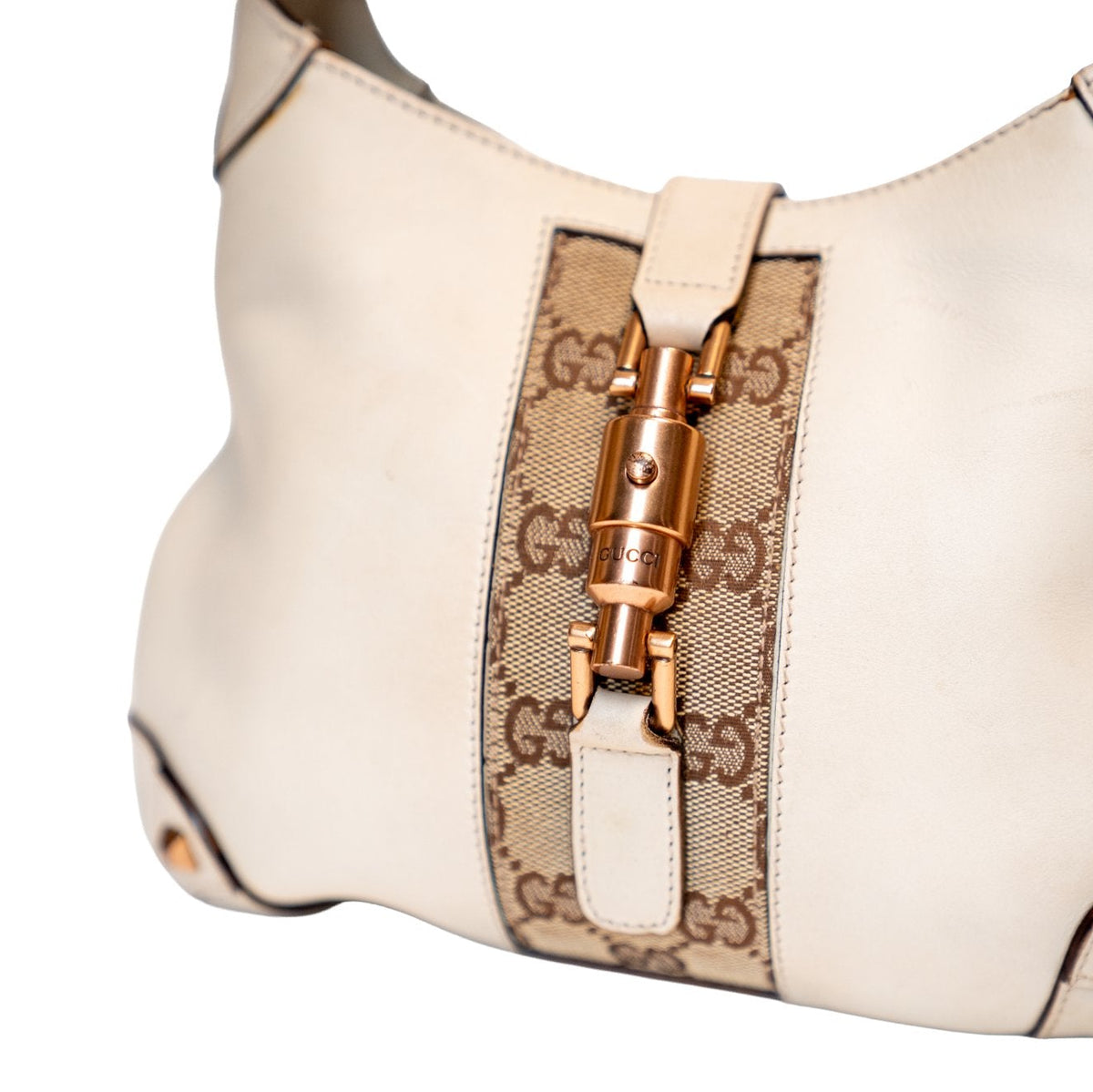 Gucci Mini Piston Lock Jackie O Hobo Bag - piston-lock clasp close-up